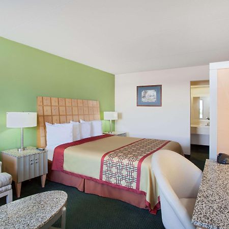 Days Inn By Wyndham Greeneville Eksteriør billede