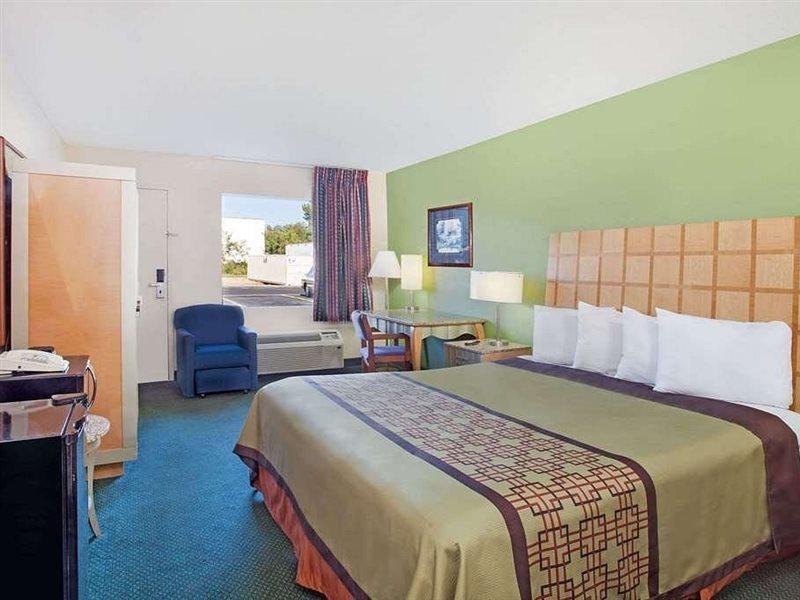 Days Inn By Wyndham Greeneville Eksteriør billede