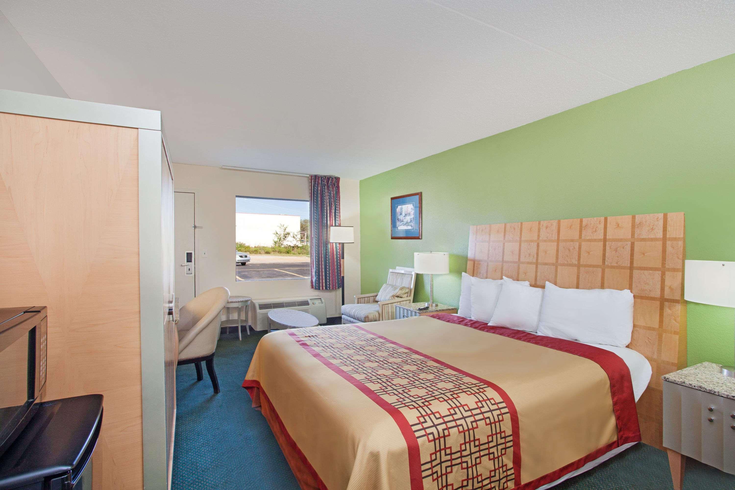 Days Inn By Wyndham Greeneville Eksteriør billede