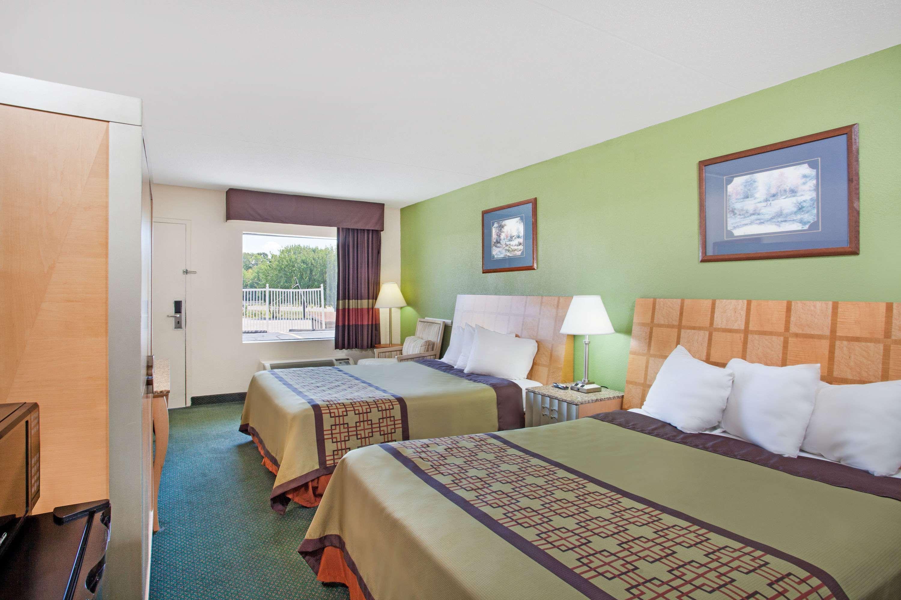 Days Inn By Wyndham Greeneville Eksteriør billede