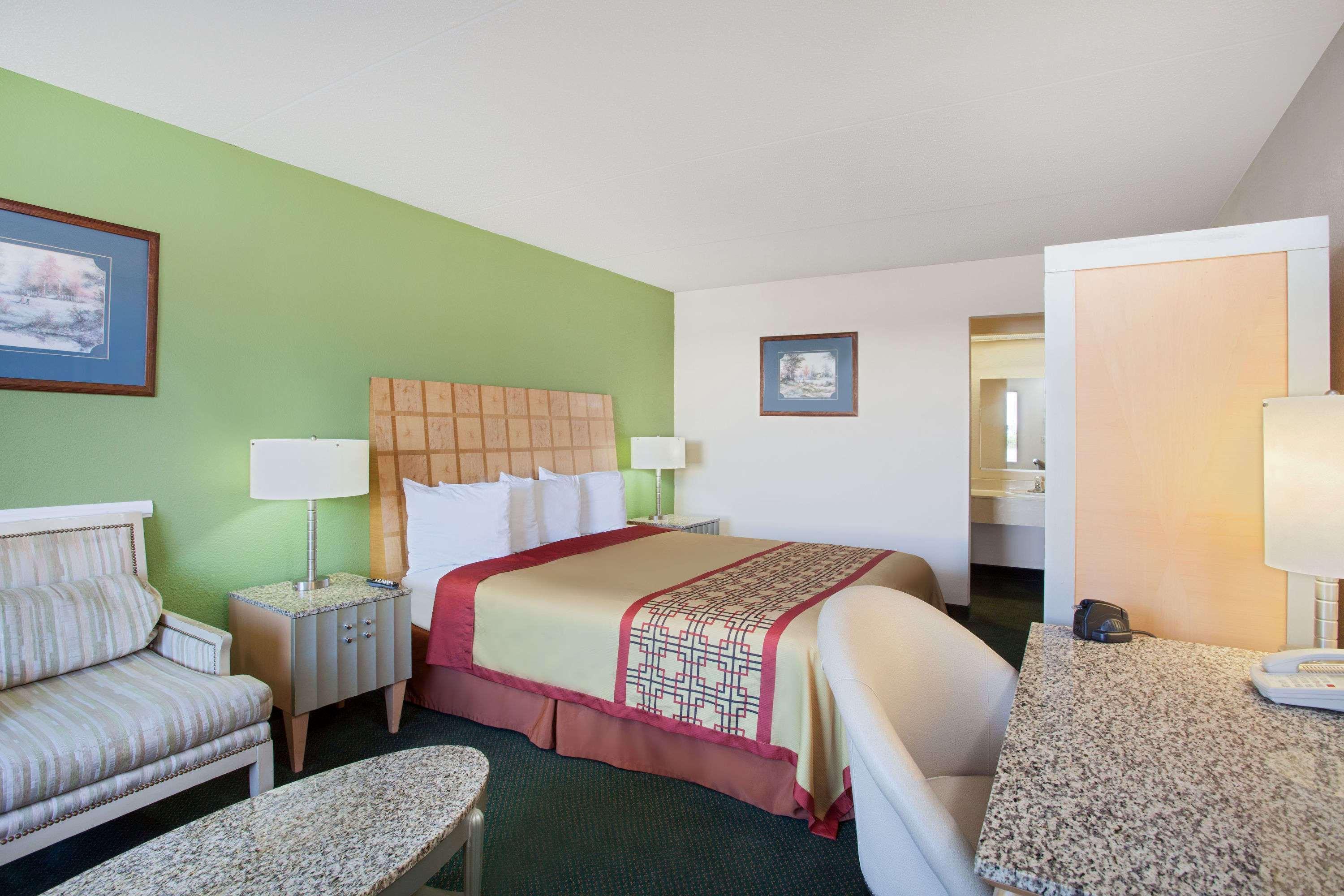 Days Inn By Wyndham Greeneville Eksteriør billede