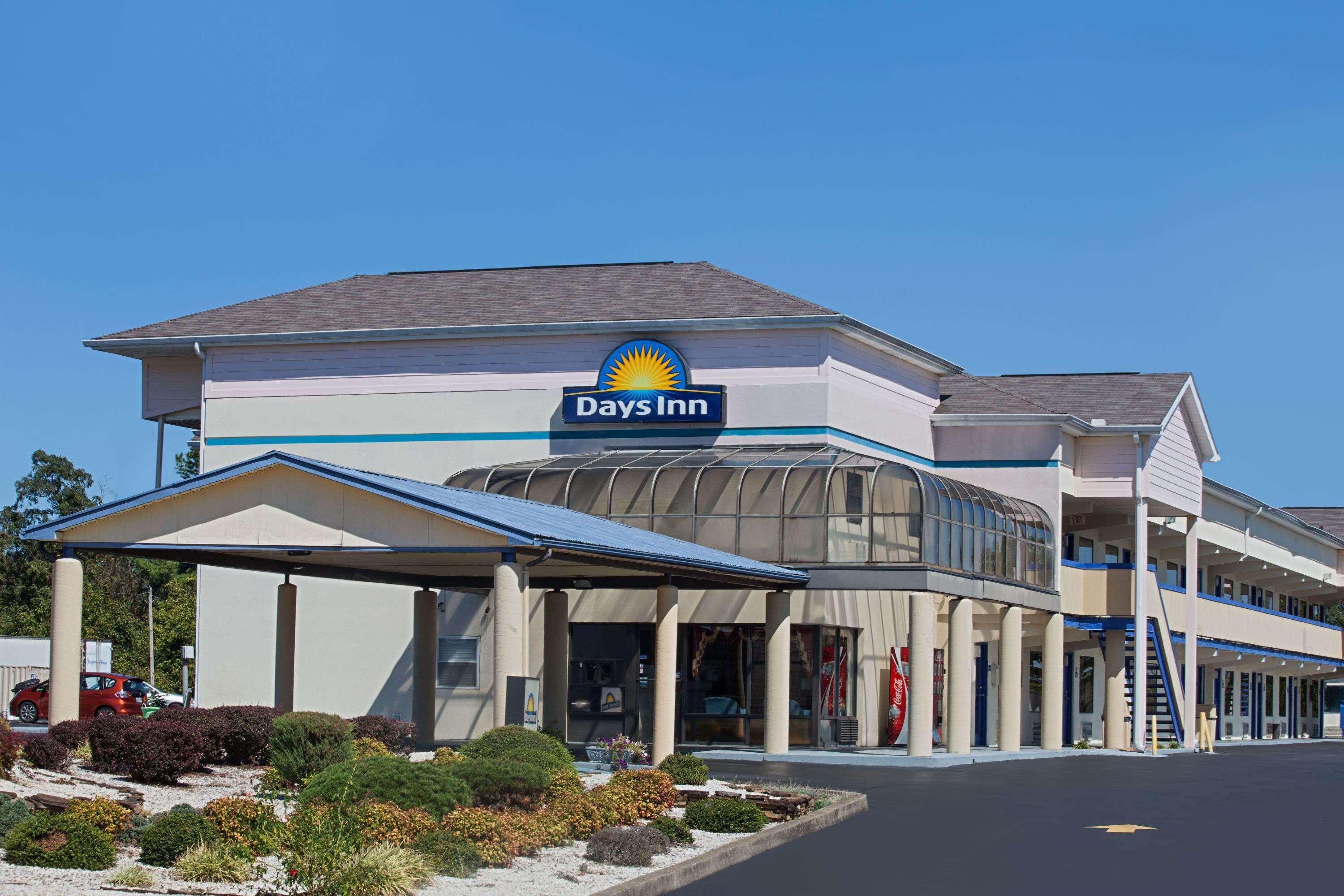 Days Inn By Wyndham Greeneville Eksteriør billede